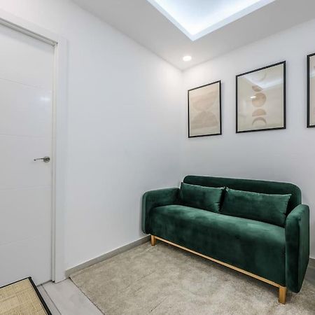 Luxe Apartment In Tetuan Madrid Exterior foto