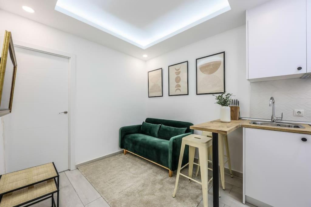 Luxe Apartment In Tetuan Madrid Exterior foto