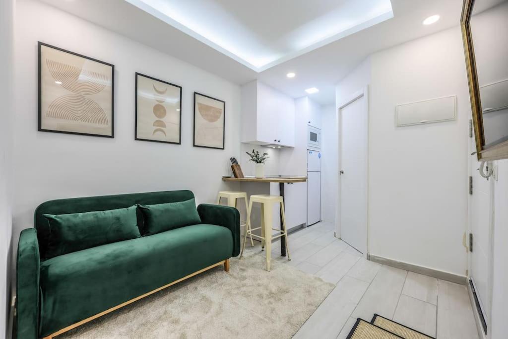 Luxe Apartment In Tetuan Madrid Exterior foto