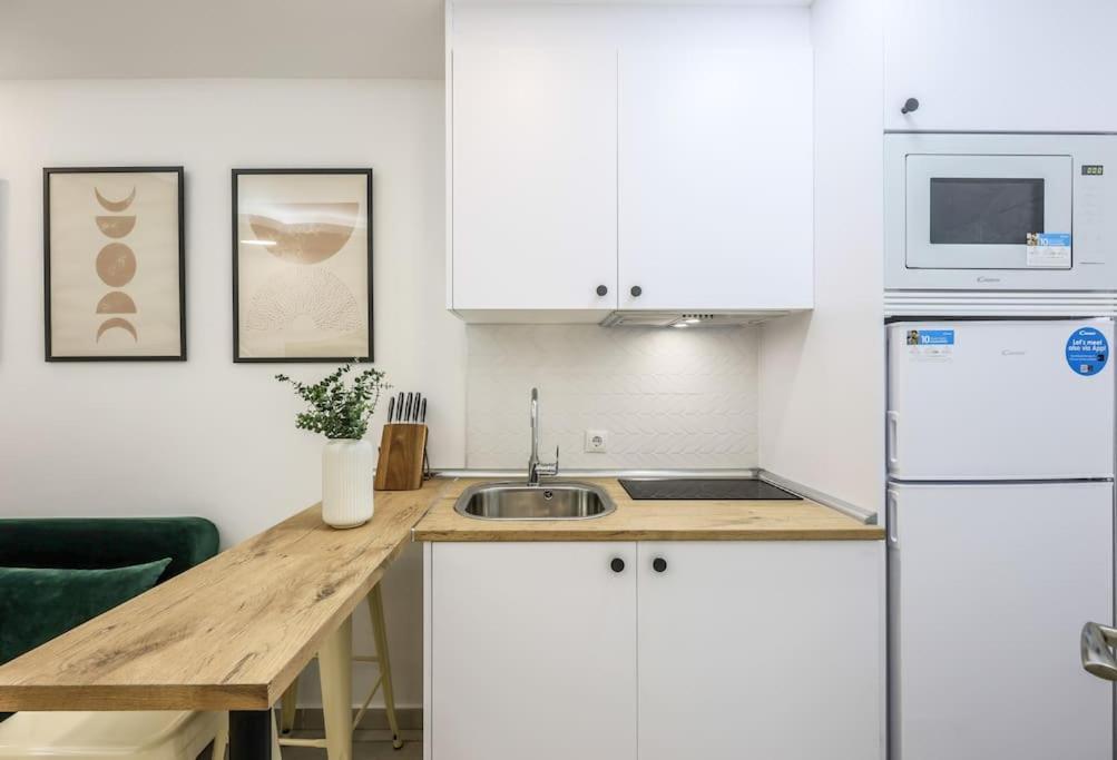 Luxe Apartment In Tetuan Madrid Exterior foto
