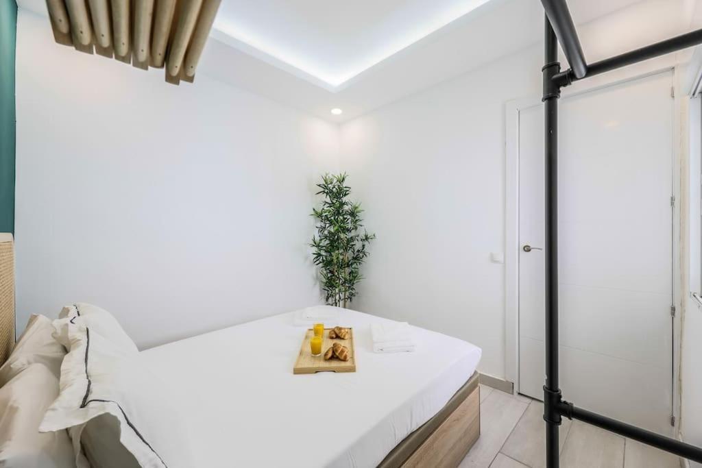 Luxe Apartment In Tetuan Madrid Exterior foto